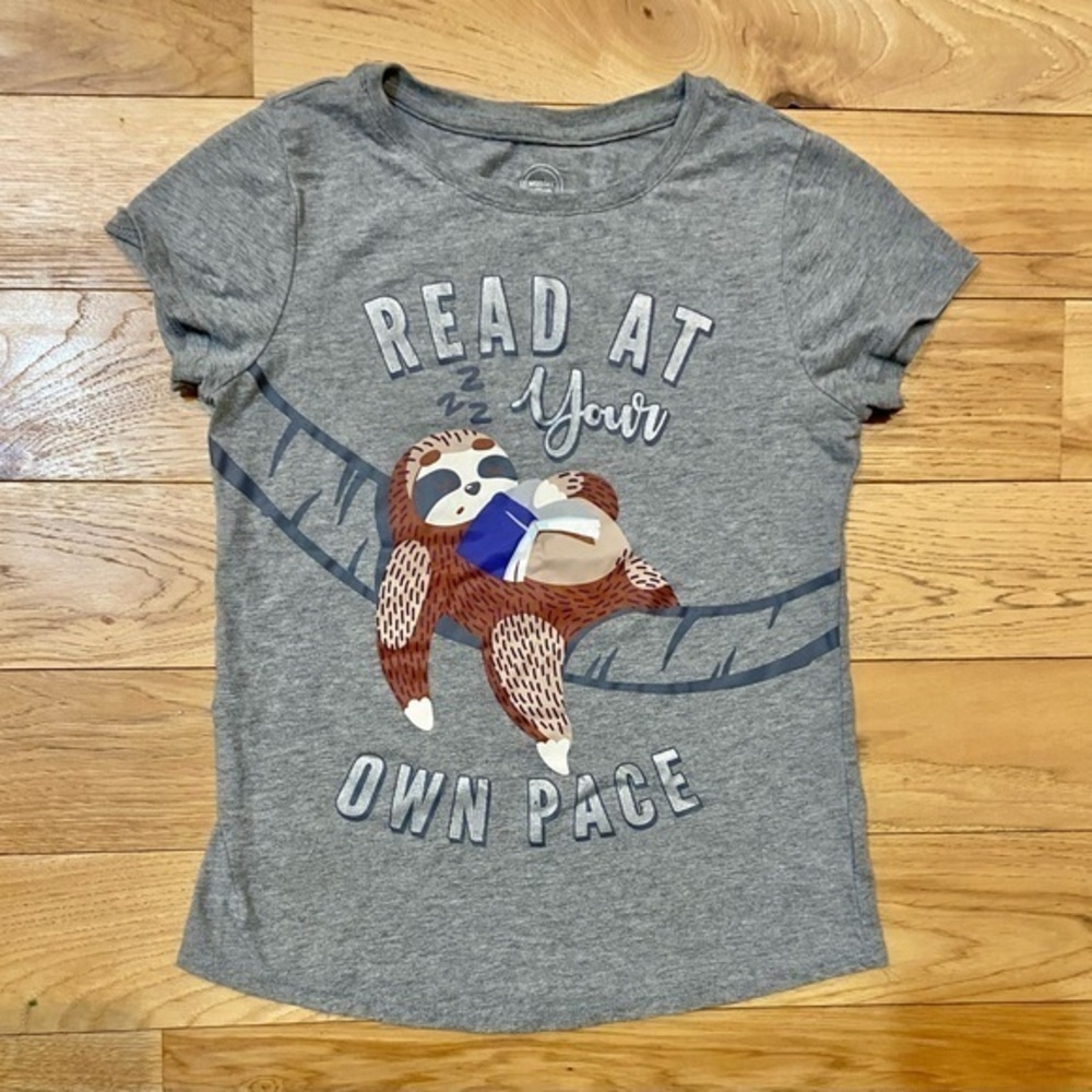 Wonder Nation Gray Short Sleeve Tee Shirt Girls Size 10/12 Large Sloth Reading